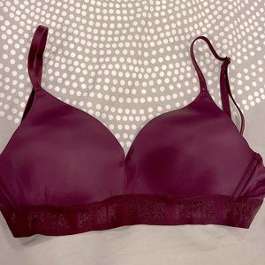 PINK Wear Everywhere wireless lightly lined bra